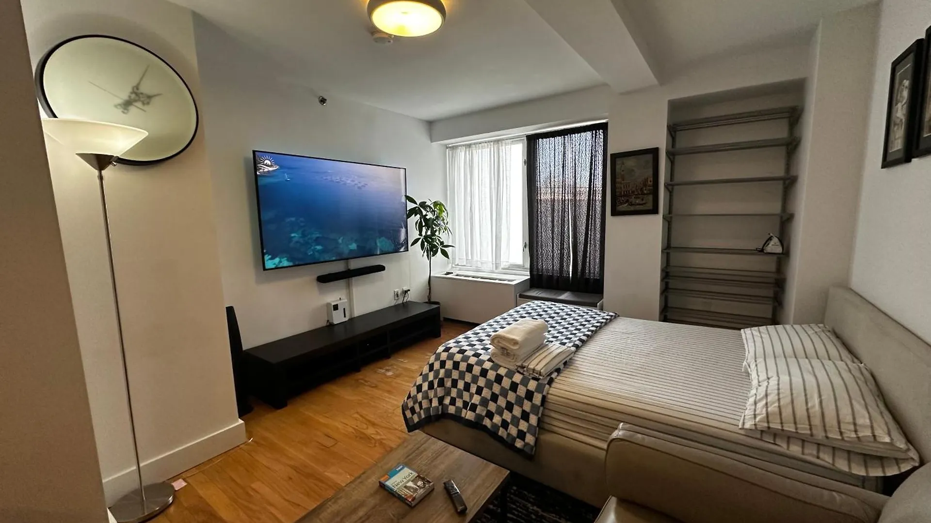 Modern Studio With Private Bathroom And Kitchen New York 0*,